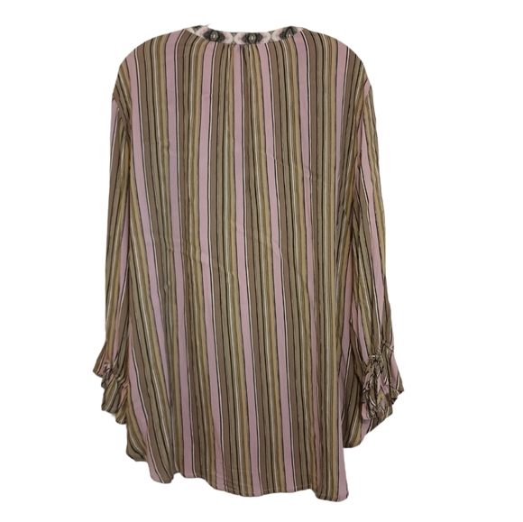 Cato Top, Plus Size Spring Top, Size: 22 - Picture 2 of 4